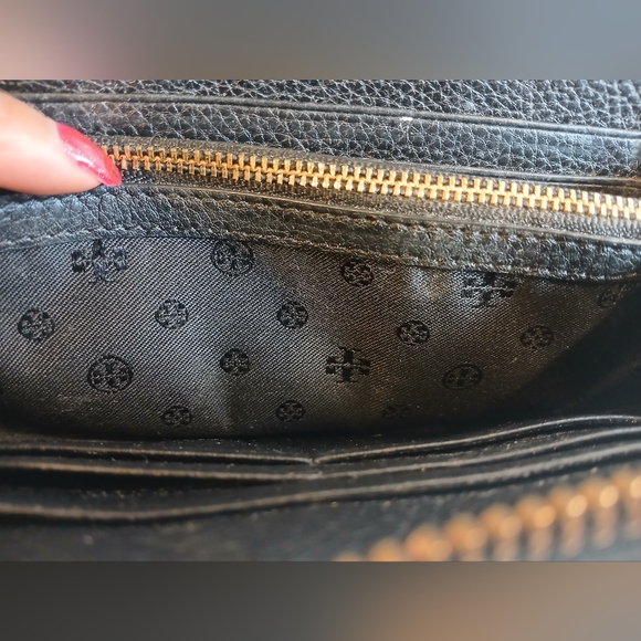 Tory Burch Black Leather Wallet - Picture 6 of 16